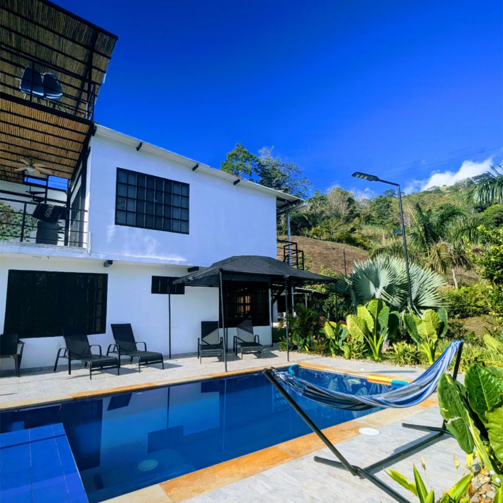 Laureles Luxury Villa